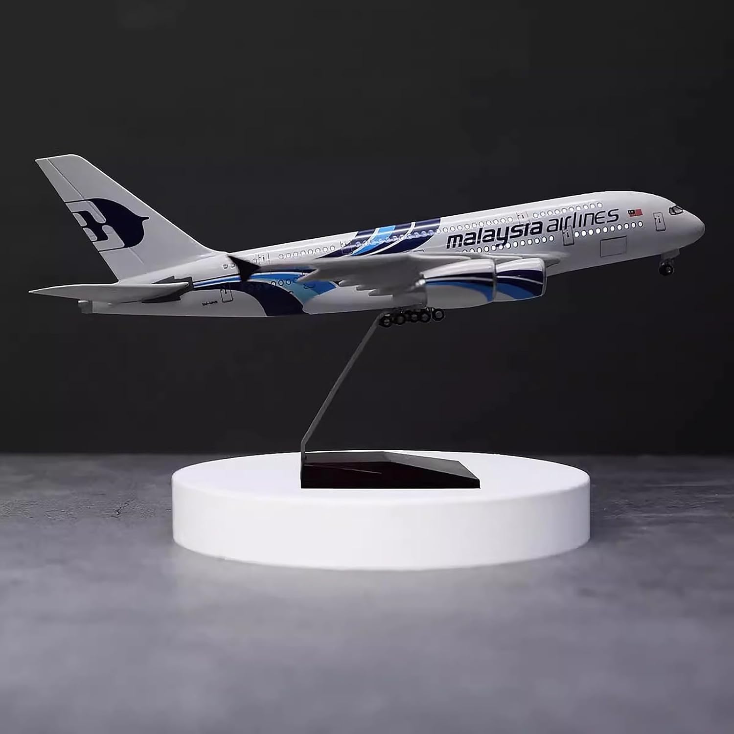 1:160 Scale Malaysia Airlines  - Model Kit Airplane review and price